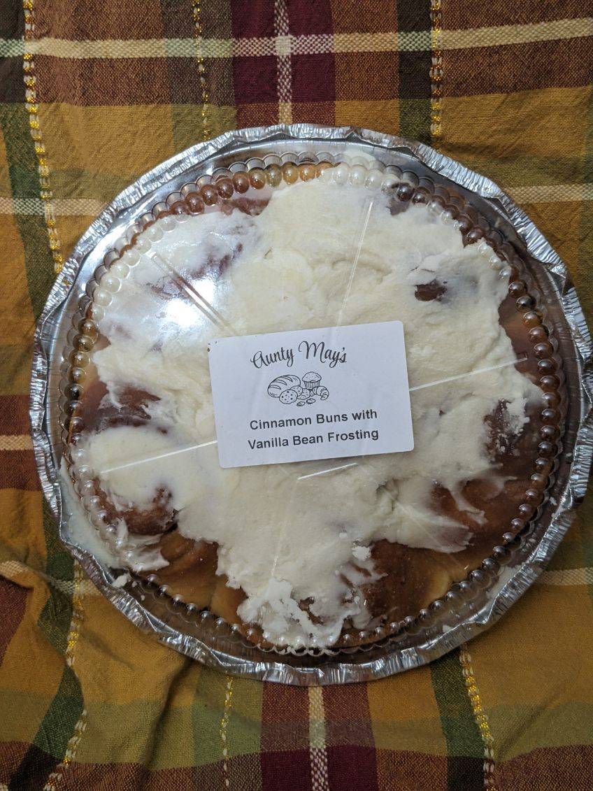Cinnamon Buns /w Vanilla Bean Frosting